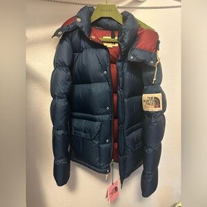 NWT Gucci The North Face navy/maroon puffy winter jacket Men’s Small